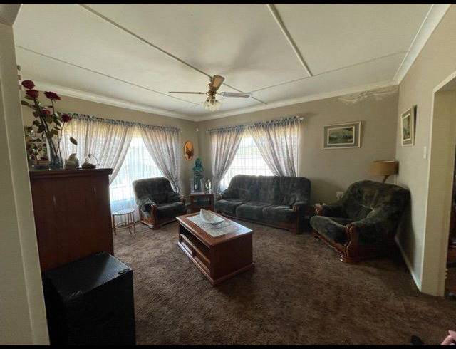 3 BEDROOM HOUSE FOR SALE IN LOUMARINA AH